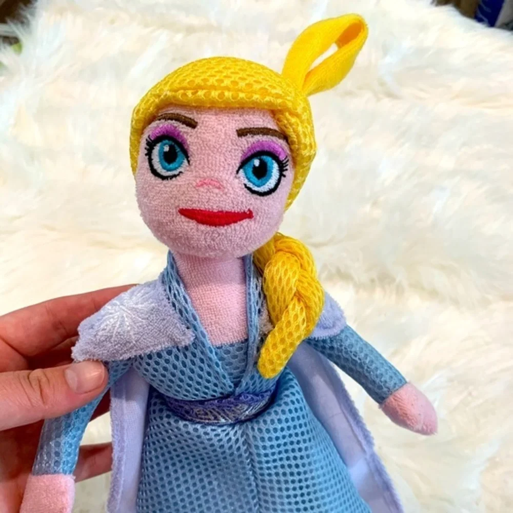 Elsa‎ Frozen 2 soft doll